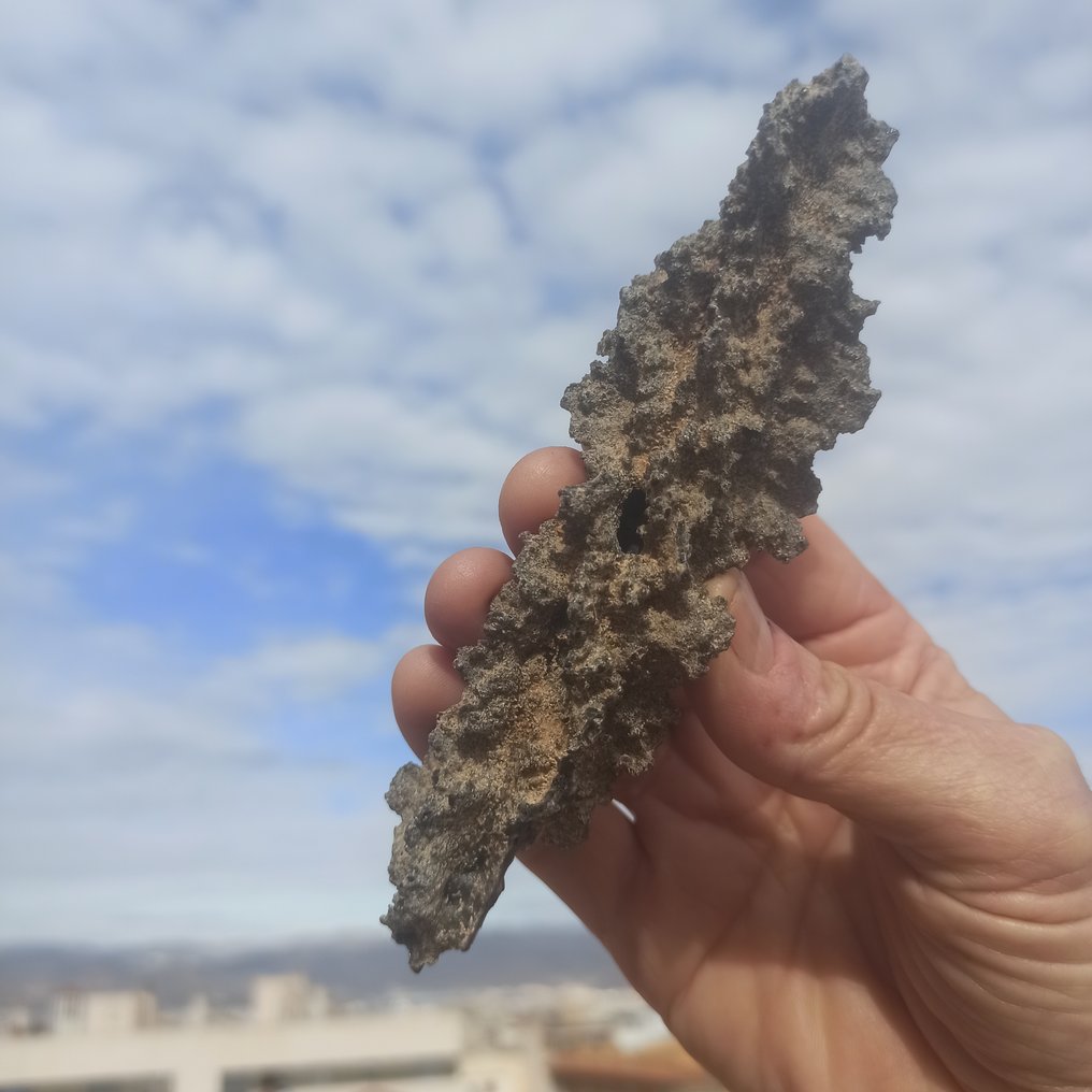 Fulgurita. Top quality. Central window. Impacto de Rayo. No reserve price!!! - Height: 14.7 mm - 35.2 g #1.0