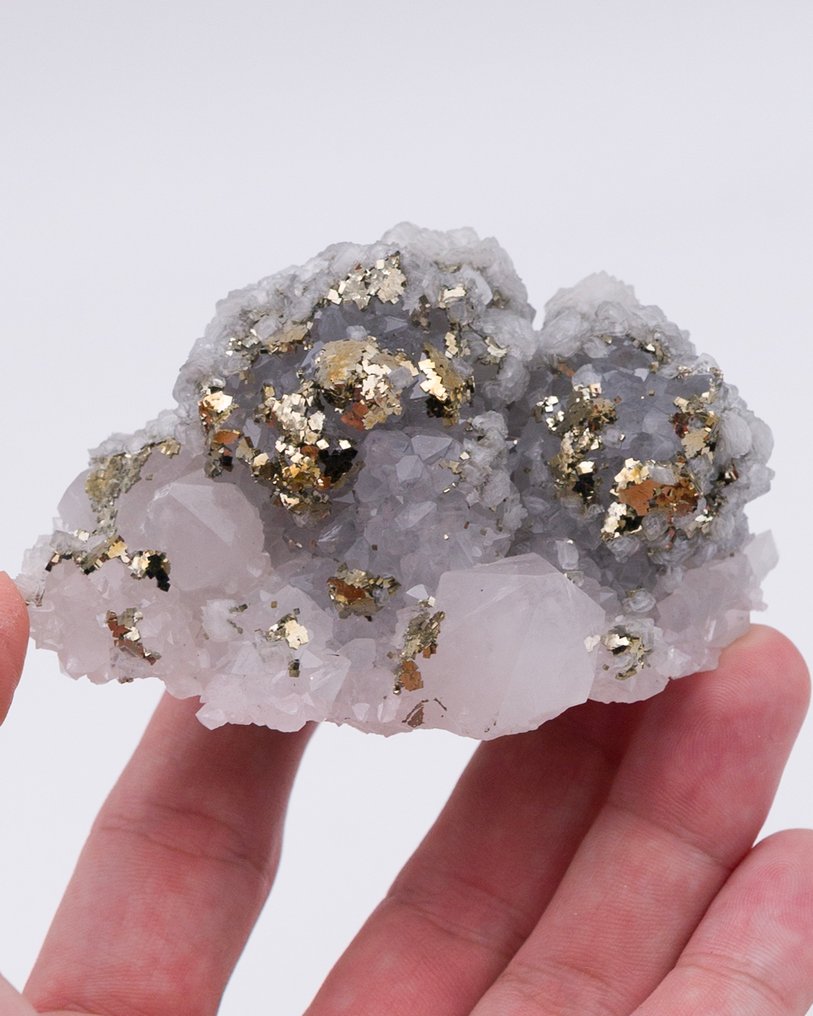 Porcelana requintada como Quartz e Calcite botrióides. com mosaicos de pirita cúbica perfeita - Altura: 8.2 cm - Largura: 6 cm- 236 g - (1) #1.0