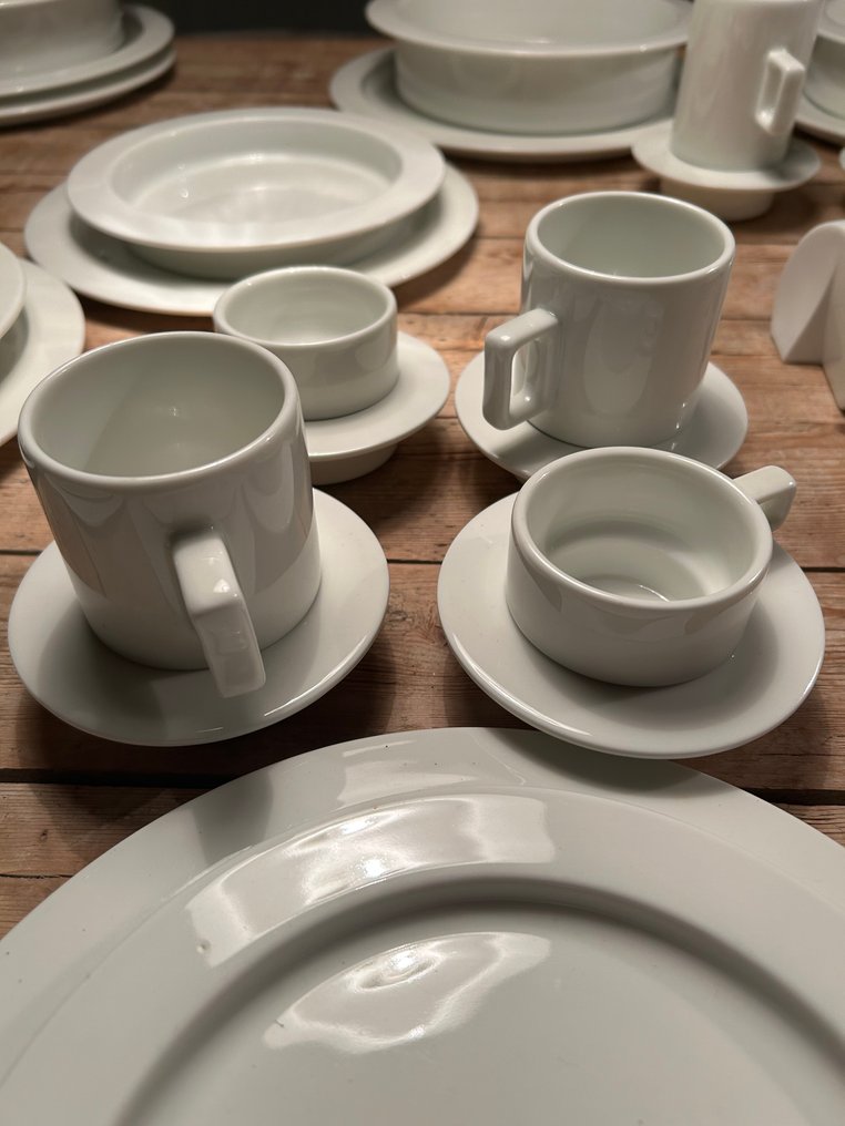 Jan des Bouvrie - Speiseservice (102) - Töpferware - Royal Mosa Maastricht #1.0