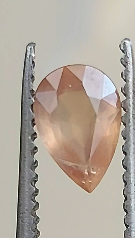 Sapphire  - 1.26 ct - Antwerp Laboratory for Gemstone Testing (ALGT) #1.0