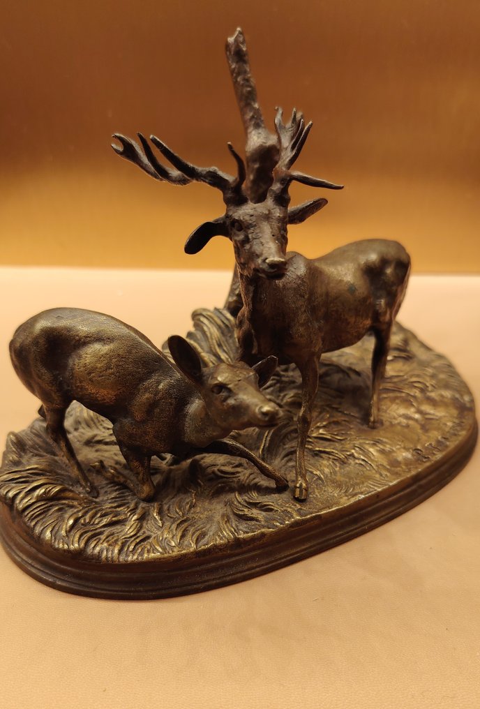 d'Apres Pierre-Jules Mène (1810-1879) - Statuetta, Famille De Cerf - 13 cm - Bronzo #1.0