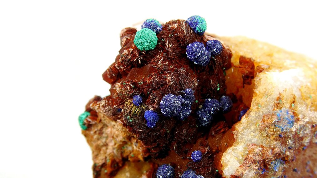 Palline di azurite e malachite su quarzo e baryte con ossidi. - Aouli, Midelt, Middle Atlas, Marocco - Altezza: 6.7 cm - Larghezza: 4.5 cm- 134 g #2.1