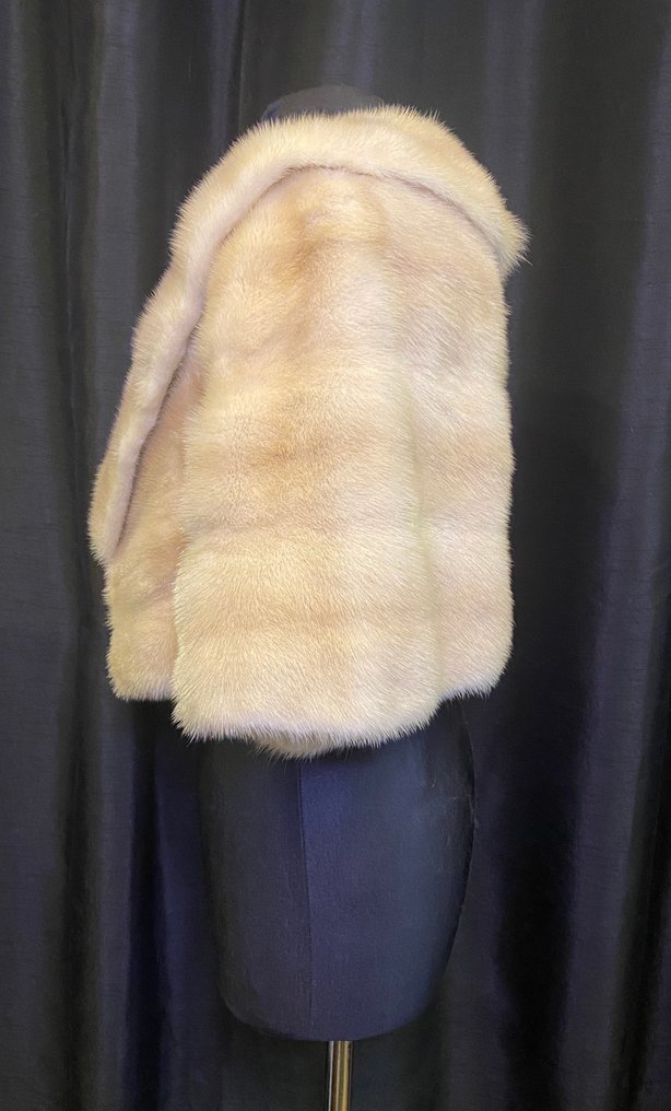 Artisan Furrier - Fur coat #4.3