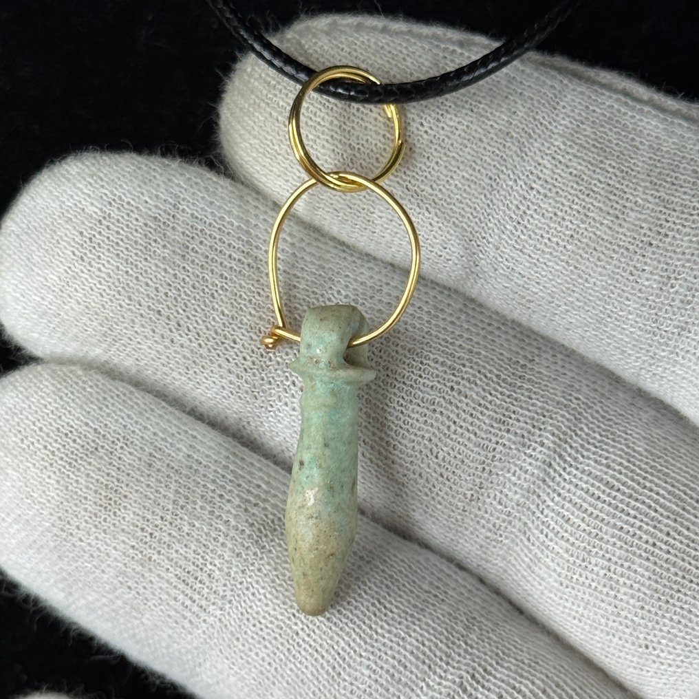 Égypte ancienne Faience Amulette en faïence turquoise égyptienne ancienne – montée en collier moderne – vers le Ier #1.0