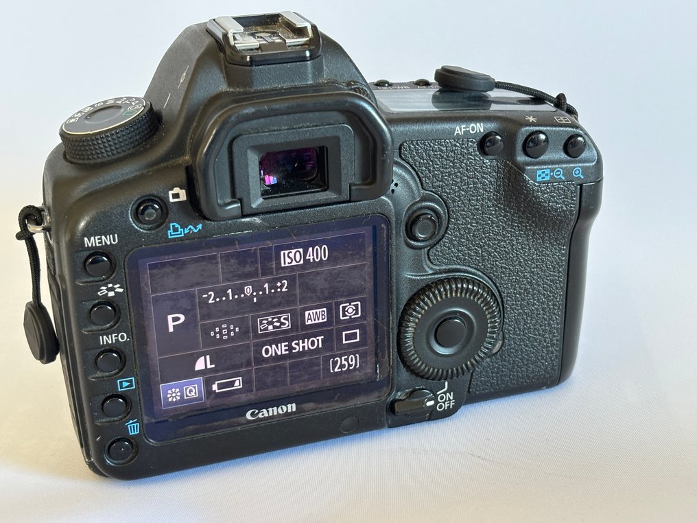 Canon EOS 5D mk II with Canon EF 50mm f1.8 Digital reflex camera (DSLR) #3.2