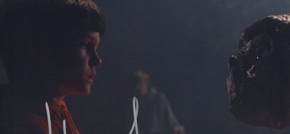 E.T. - Signed by Henry Thomas (Elliott) #4.3