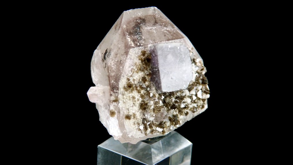 萤石与方钨矿伴生于石英中 - 耀岗县，湖南，中国 - 高度: 4 cm - 宽度: 3.4 cm- 43 g #2.1