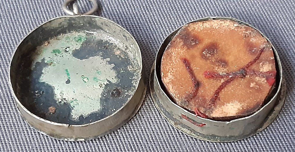 Pyhäinjäännös - Vaha, Metalli, Paperi, Lasi - 1850-1900 - Agnus Dei relikvii #4.3