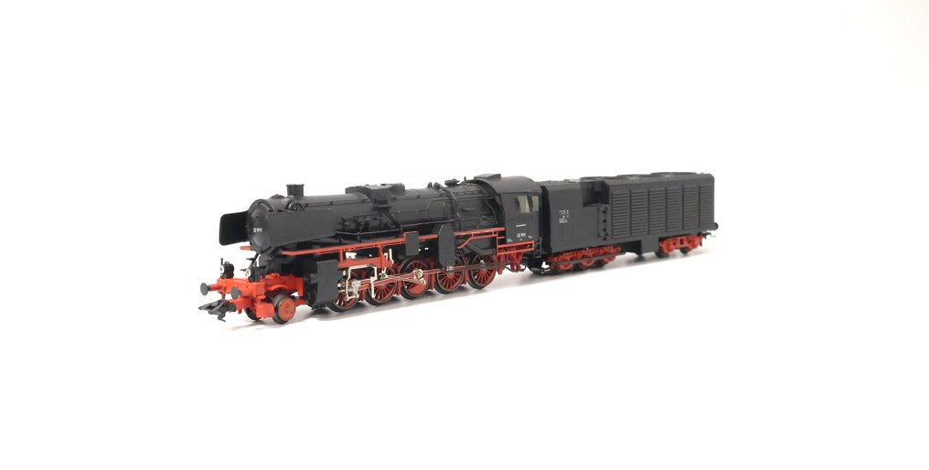 Märklin H0 - 34171 - Steam locomotive (1) - BR52 with condensers - DB #1.0