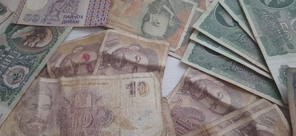 World. - 864 banknotes / coupons - various dates  (No Reserve Price) #3.2