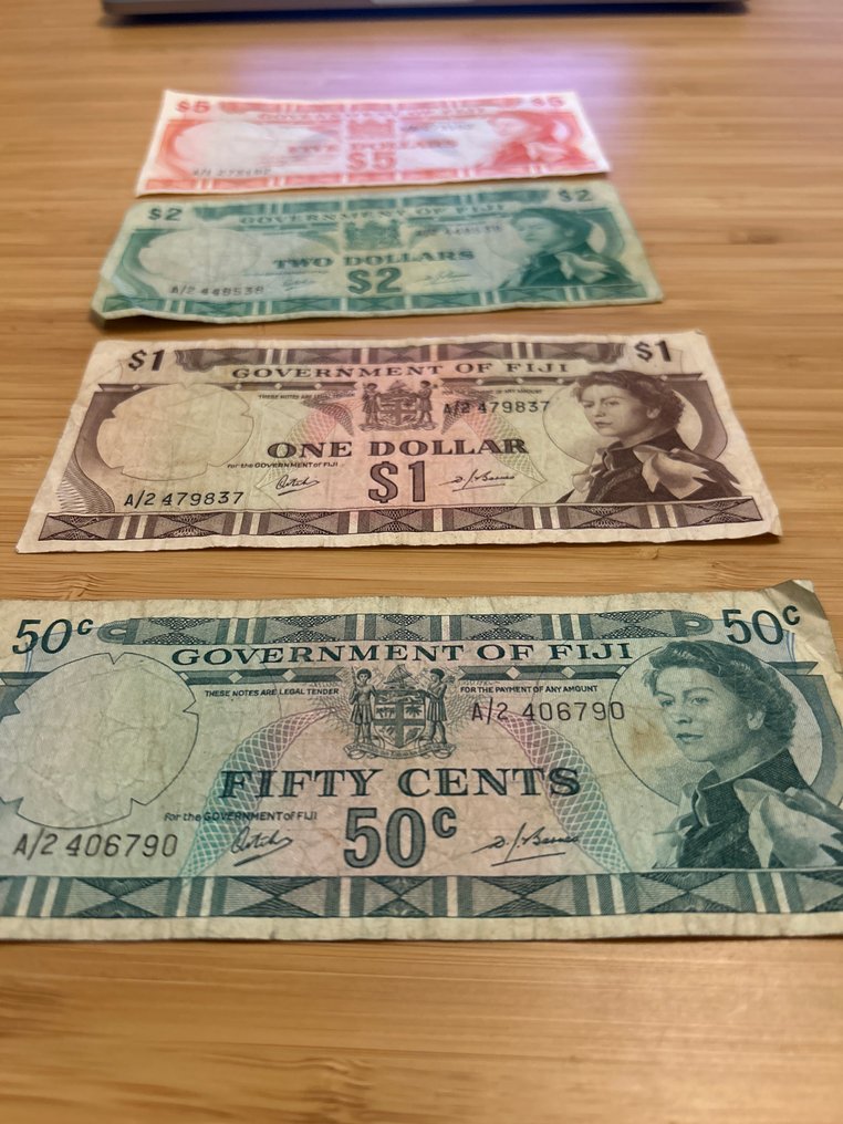 Fiji. - 4 banknotes - various dates  (No Reserve Price) #3.2