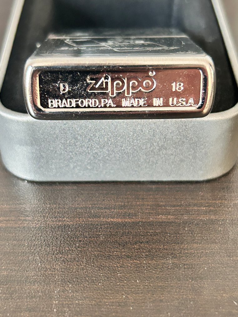 Zippo - D18 - 25th anniversary engraving official metallic silver Zippo - Sem preço de reserva - Isqueiro - Aço #4.3