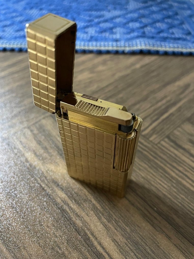 S.T. Dupont - Bez ceny minimalnej
- Zapalniczka - metallo #2.1