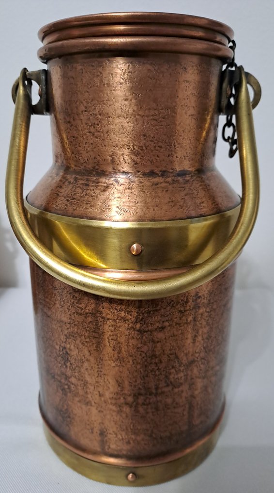 Jean-Paul Thévenot - 牛奶壶 (4) - 铜, 黄铜 - Bertes à lait artisanales #4.3