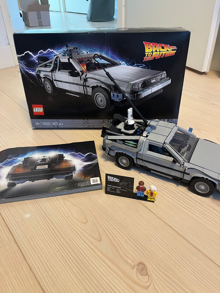 LEGO Set - 10300 - Back to the Future - Back to the future car #1.0