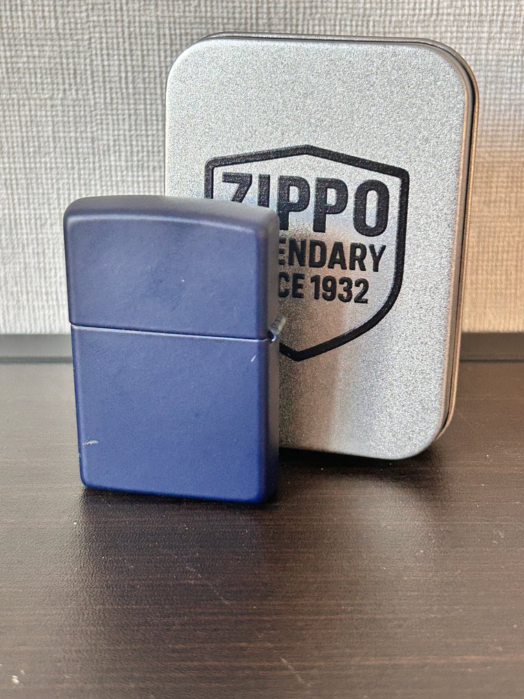 Zippo - C18-DNA Spiraal blue mat Zippo - Sem preço de reserva - Isqueiro - Aço #4.3