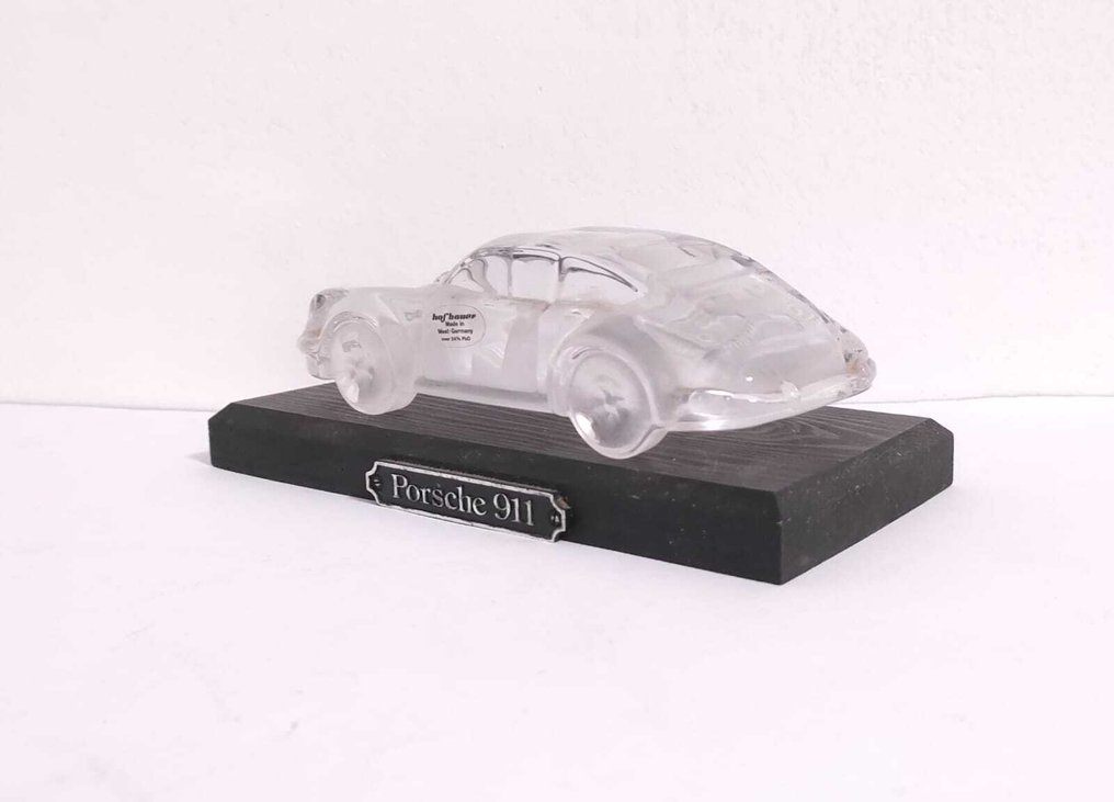 Model sports car #3.2