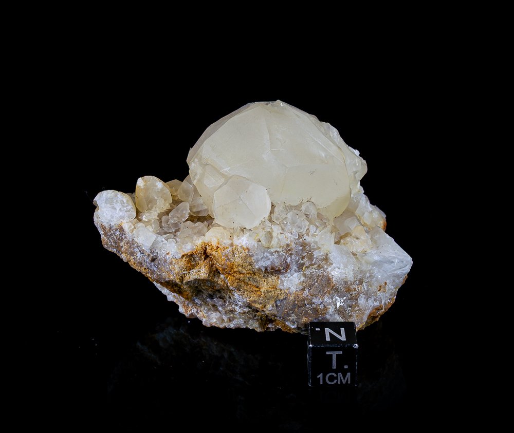 Collection of 9 calcite specimens from La Sambre quarry, Belgium - Average size 3.7 to 7 cm- 430 g - (9) #2.1