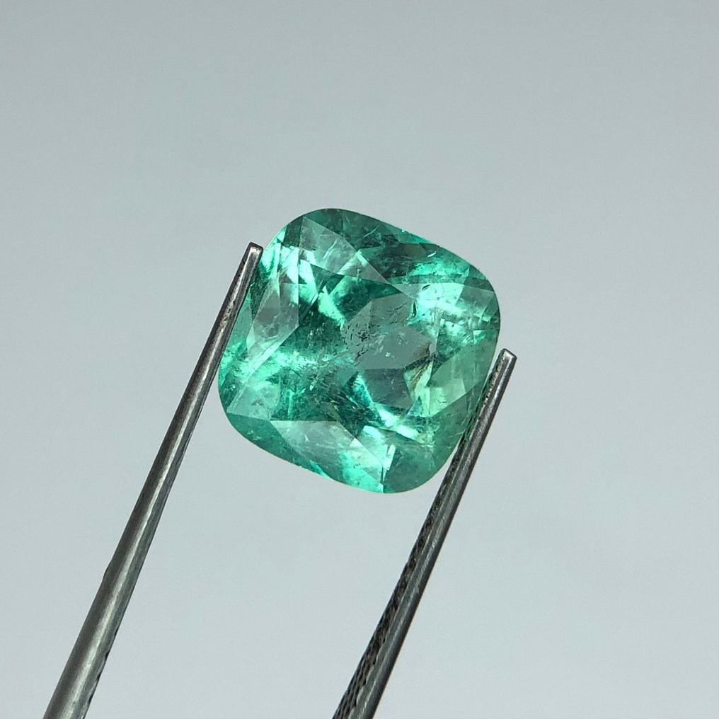 绿色 祖母绿  - 4.59 ct - 国际宝石研究院（IGI） - 哥伦比亚翡翠 #3.2