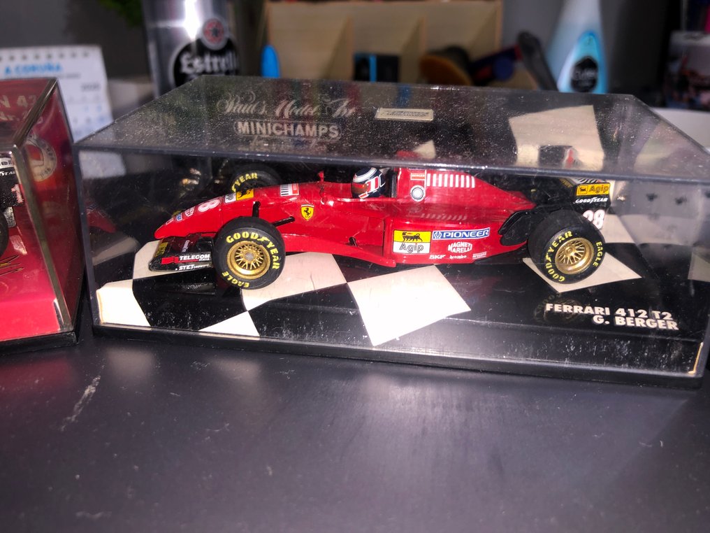MiniChamps 1:43 - 模型賽車  (3) - F1 Ferrari F310 // 412 T2 - 舒马赫-伯格-阿莱西 #3.2