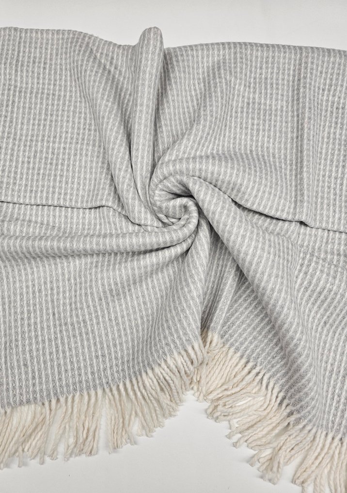 Αποκλειστικό plaid από μεικτό βαμβάκι σε γκρι περλέ με σχέδιο Waffle - 200x150cm - Ριχτάρι  - 200 cm - 150 cm #4.3