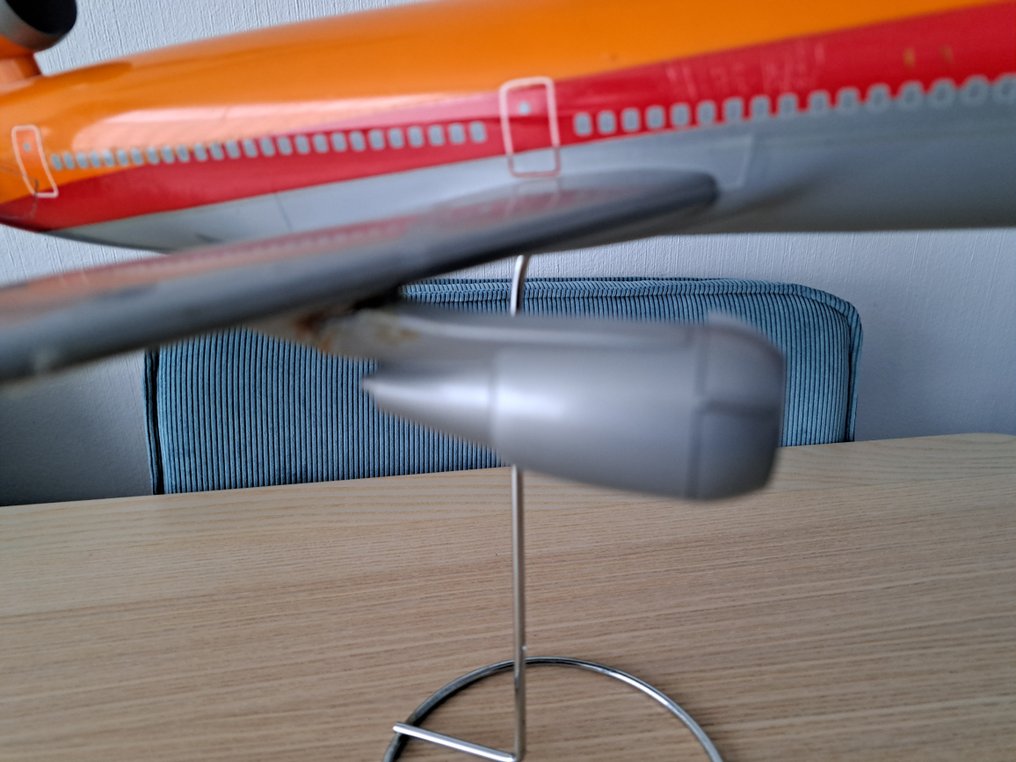 Fratelli Cesana 1:100 - Modelfly - CP Air DC-10 #3.2