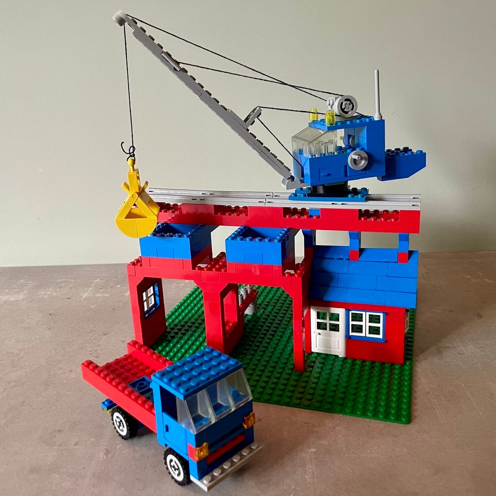 LEGO Set - 733_1 - Classic - Universal Building Set - Original & Complete (including box and instructions) #1.0