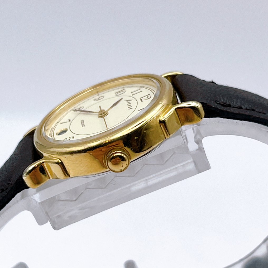 Seiko - Avenue - Ei pohjahintaa - 2A22-0420 - Naiset - 2000-2010 #3.2
