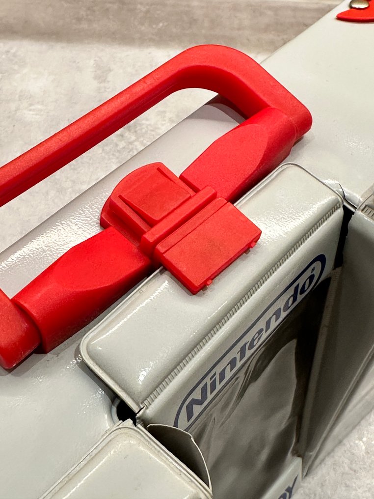 Nintendo - Gameboy Classic - Fourty Four carrying case - Video game merchandise #3.2