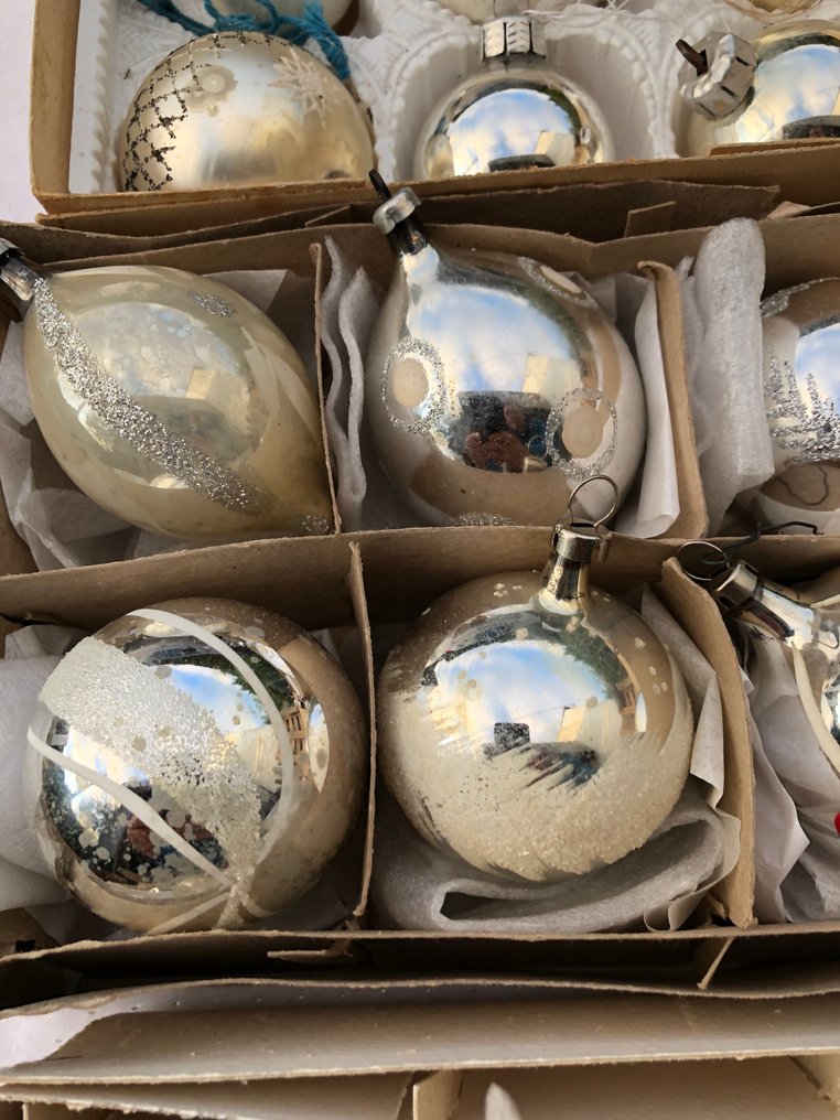 圣诞小饰品 (67) - 银色球和圣诞树顶 - 玻璃 - 旧的球 #3.2