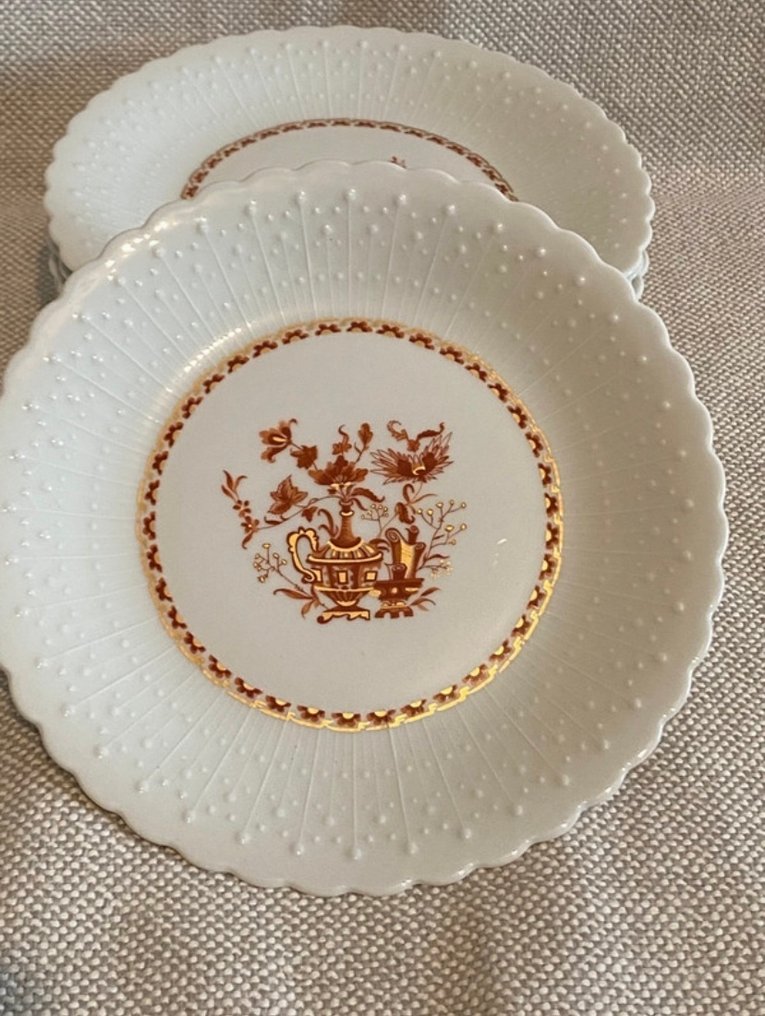 Georges Boyer - Bord (9) - Nankin Rouge - Porselein #4.3