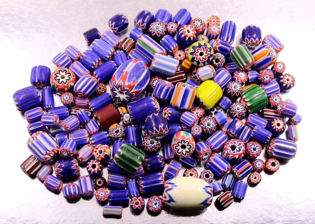 177 High quality handmade Chevron glass beads (Considered as protective amulets) - India  (No Reserve Price) #1.0