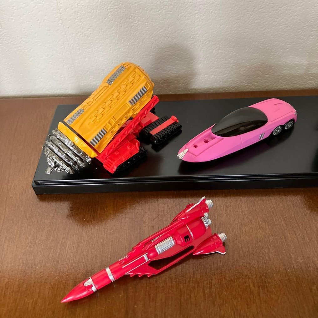 Bandai - Auto giocattolo Thunderbird 1, Thunderbird 2, Thunderbird 3, Thunderbird 4, FAB 1 (Lady Penelope’s Car) - 1990-2000 - Giappone #1.0