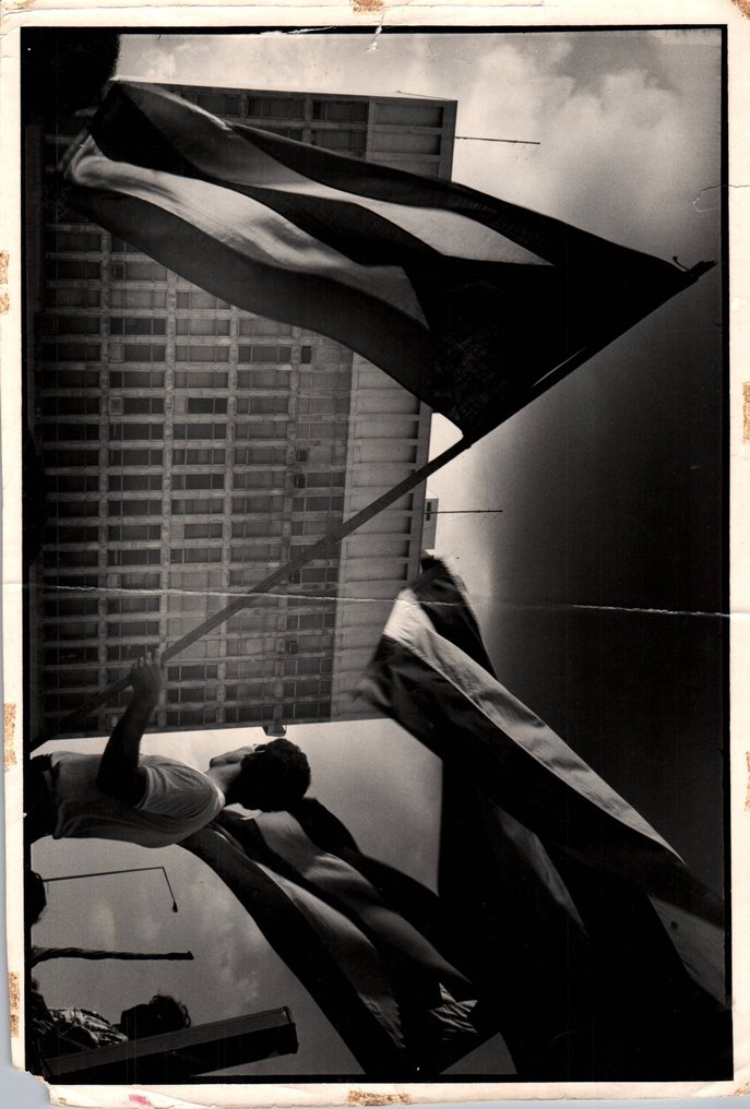 Alberto Korda (1928–2001) - Iconic Revolution Cuban Workers Parade Havana in Front USA Embassy #1.0