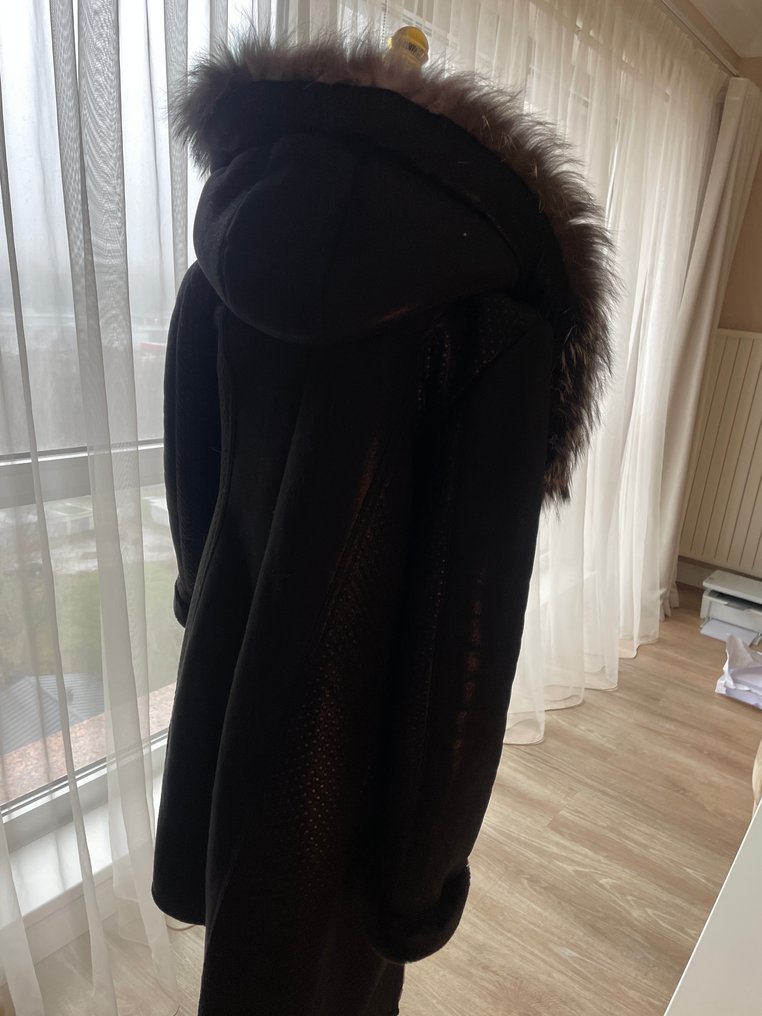 Artisan Furrier - Γούνινο παλτό #3.2