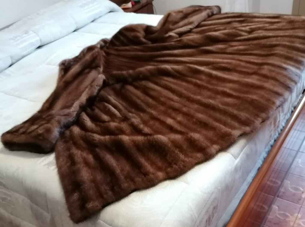 Saga Furs - 皮毛大衣 - 复古 #1.0