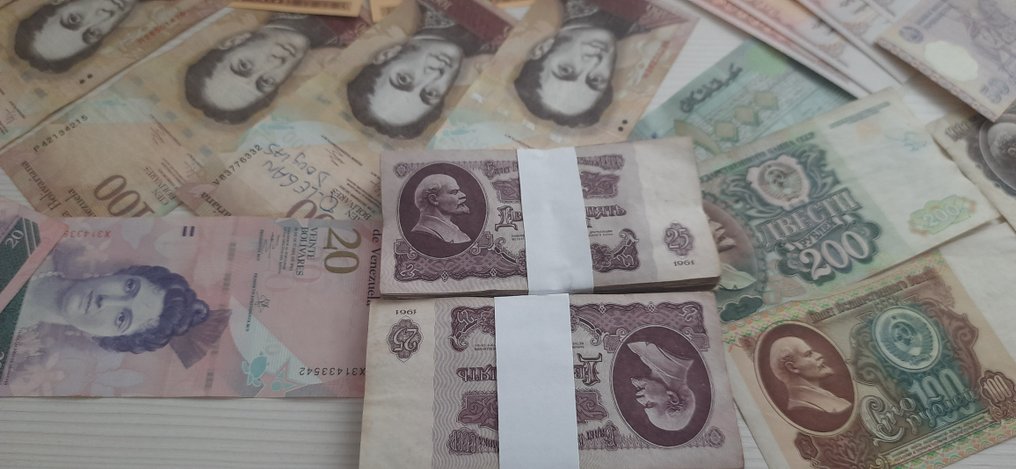 世界. - 851 banknotes / coupons - various dates  (没有保留价) #1.0