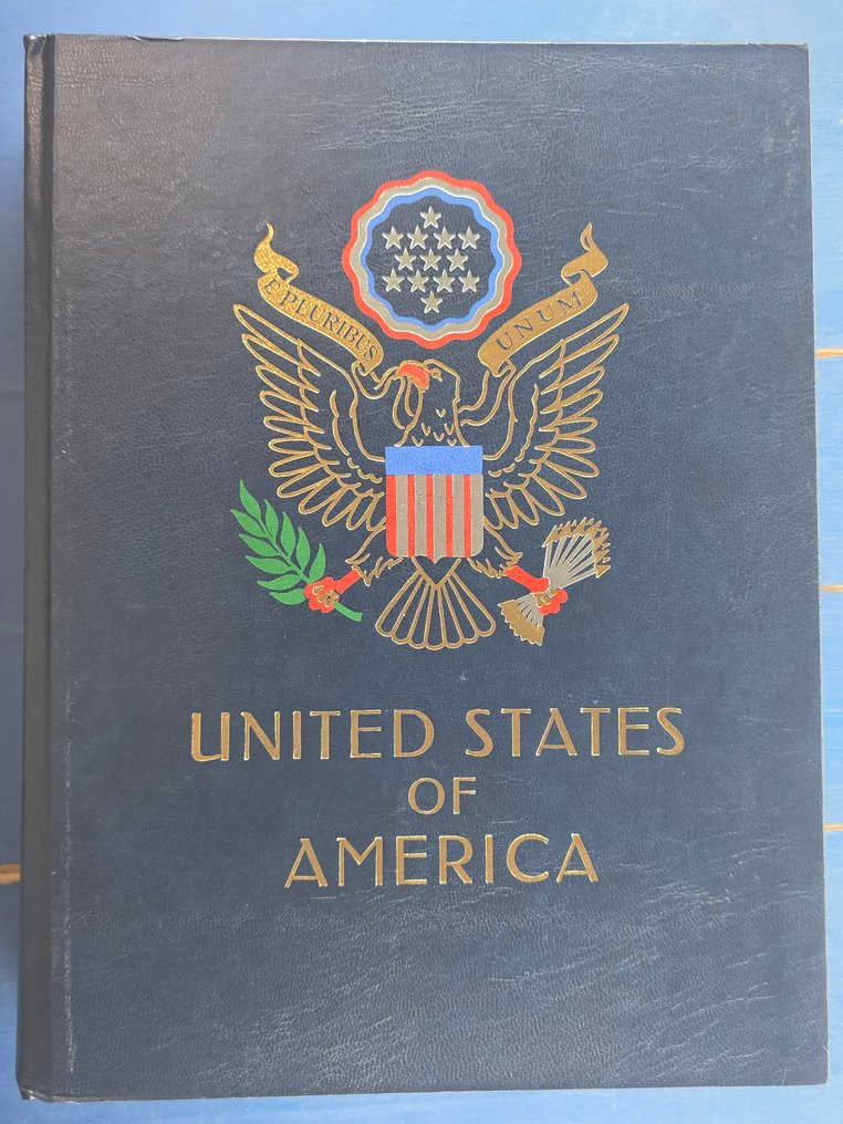 Accessories - Four stock books with 32/64 white pages. #2.1