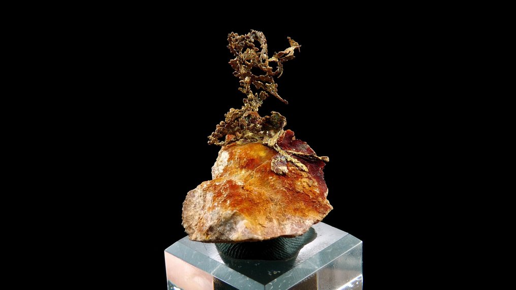Native Copper with iridescent patina - Ray mine, Pinal, Arizona, United States - Height: 2.8 cm - Width: 2.7 cm- 8 g #1.0
