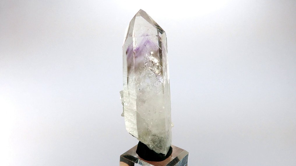 Quartz with amethyst and smoky phantom -  Goboboseb mountains, Brandberg, Namibia - Height: 6.6 cm - Width: 3.0 cm- 46 g #3.2