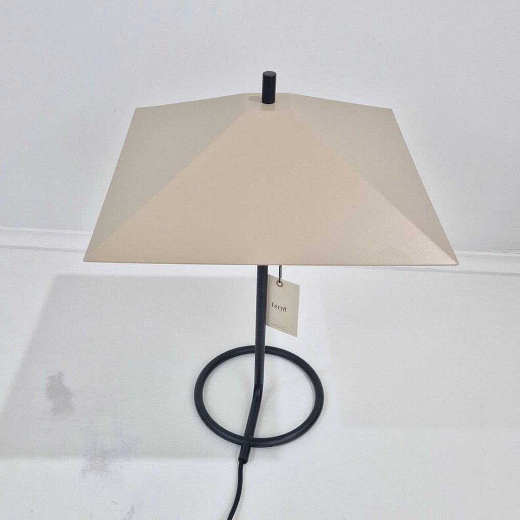 Ferm Living - Trine Andersen - 台灯 - Filo Square - 羊绒/黑色版本 - 钢 #4.3