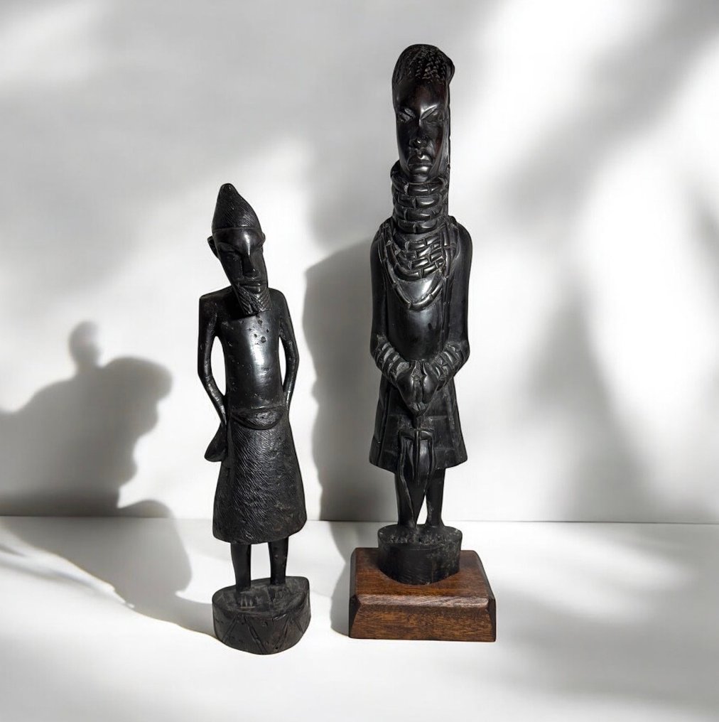 Δύο γλυπτά - Αφρικανικό έβενο ξύλο - 1960 - Makondé - Τανζανία  (χωρίς τιμή ασφαλείας) #1.0