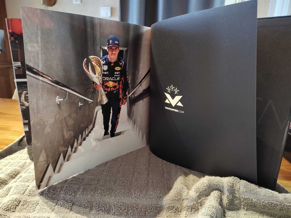 Oracle Red Bull Racing - Formula 1 - Max Verstappen - 2023 - Επετηρίδα #4.3