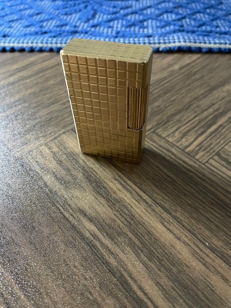 S.T. Dupont - Bez ceny minimalnej
- Zapalniczka - metallo #1.0