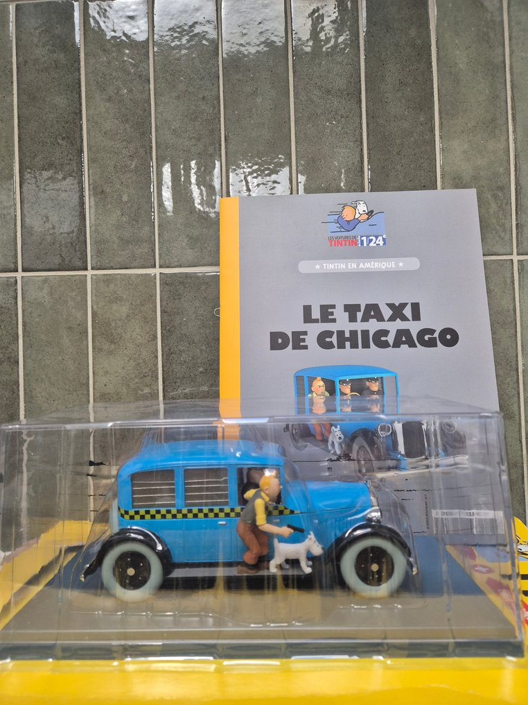 Édition Moulinsart 1:24 - 模型汽车 - Hachette - 丁丁汽车——芝加哥蓝色出租车——配有丁丁、米卢和司机的模型——收藏品 #1.0