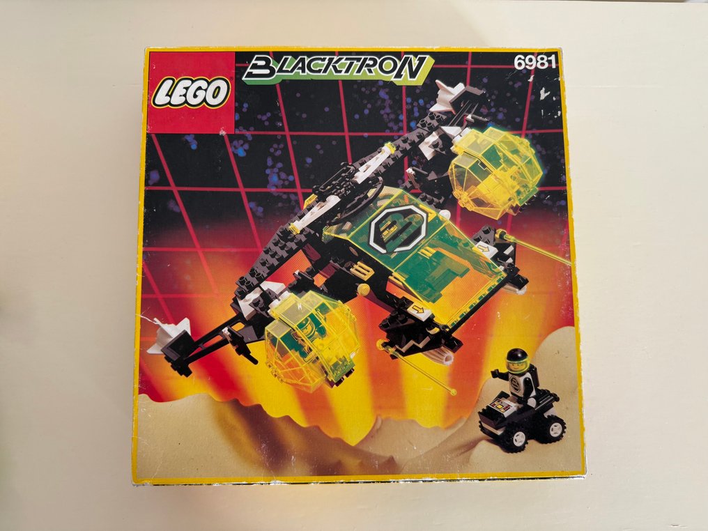 LEGO Set - 6981 - Blacktron - Aerial Intruder #1.0
