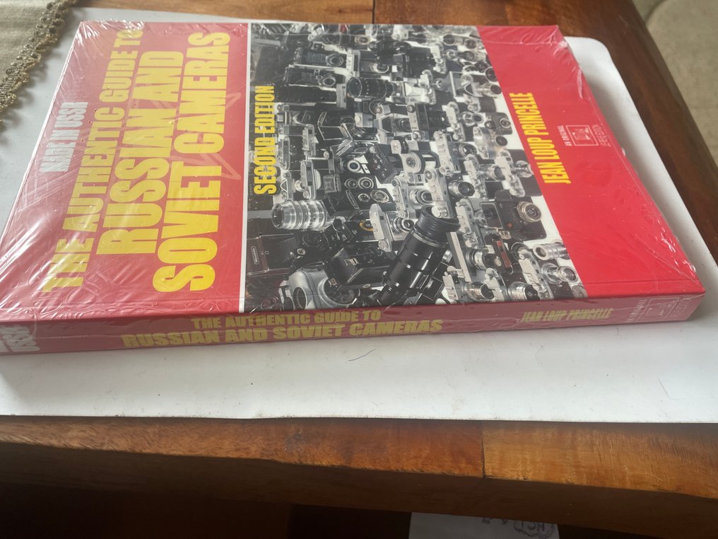 The Authentic Guide To Rusina And Soviet Cameras Second Edition 2004 Analogt kamera #2.1