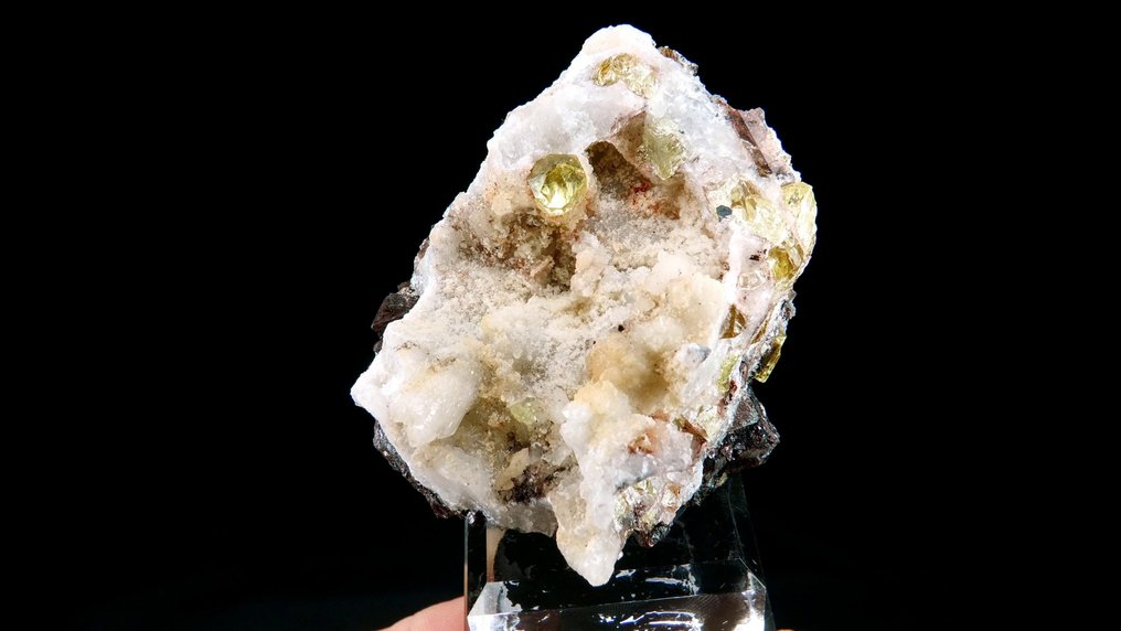 Apatite - Miniera Cerro de Mercado, Durango, Messico - Altezza: 6.3 cm - Larghezza: 5.2 cm- 161 g #2.1