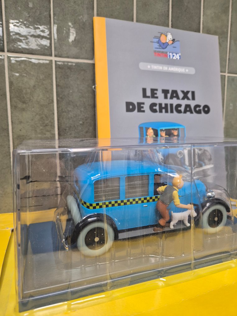 Édition Moulinsart 1:24 - 模型汽车 - Hachette - 丁丁汽车——芝加哥蓝色出租车——配有丁丁、米卢和司机的模型——收藏品 #2.1