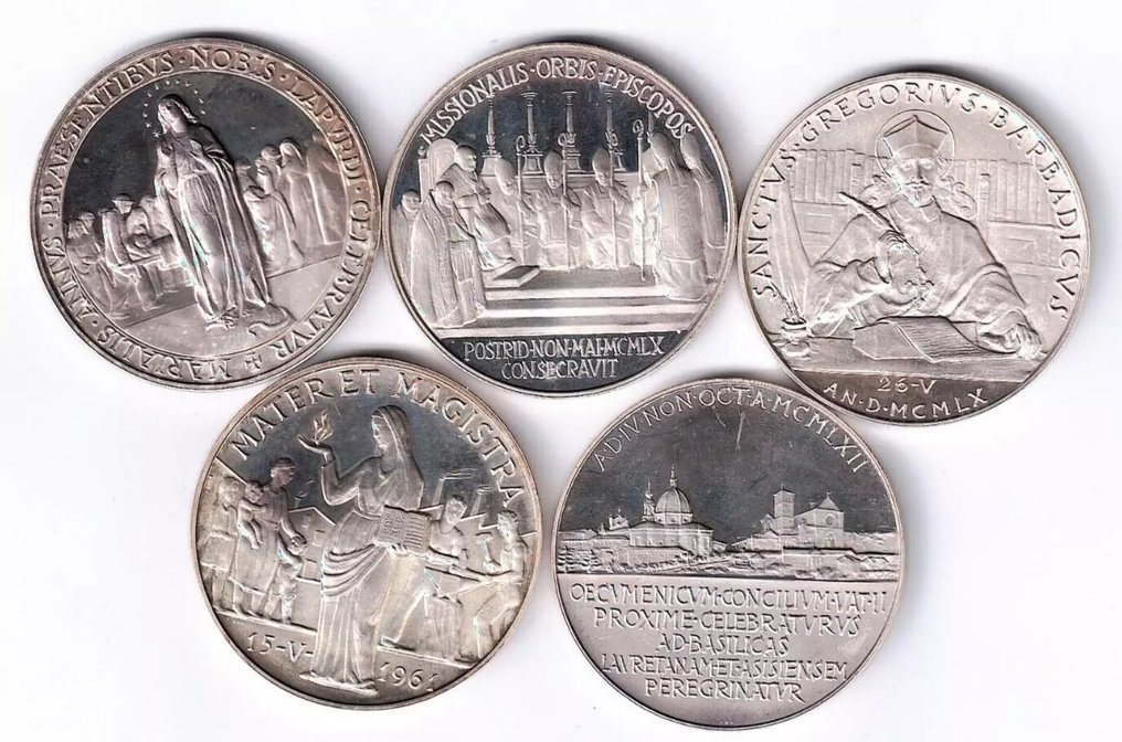 Vatican. “Giovanni XXIII Medaglie Annuali in argento anni:I°.II°.III°.IV°.V° (5 items) #2.1